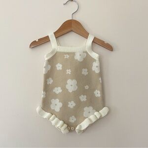 SNUG EUC/LN Neutral Floral Knit Ruffle Bubble